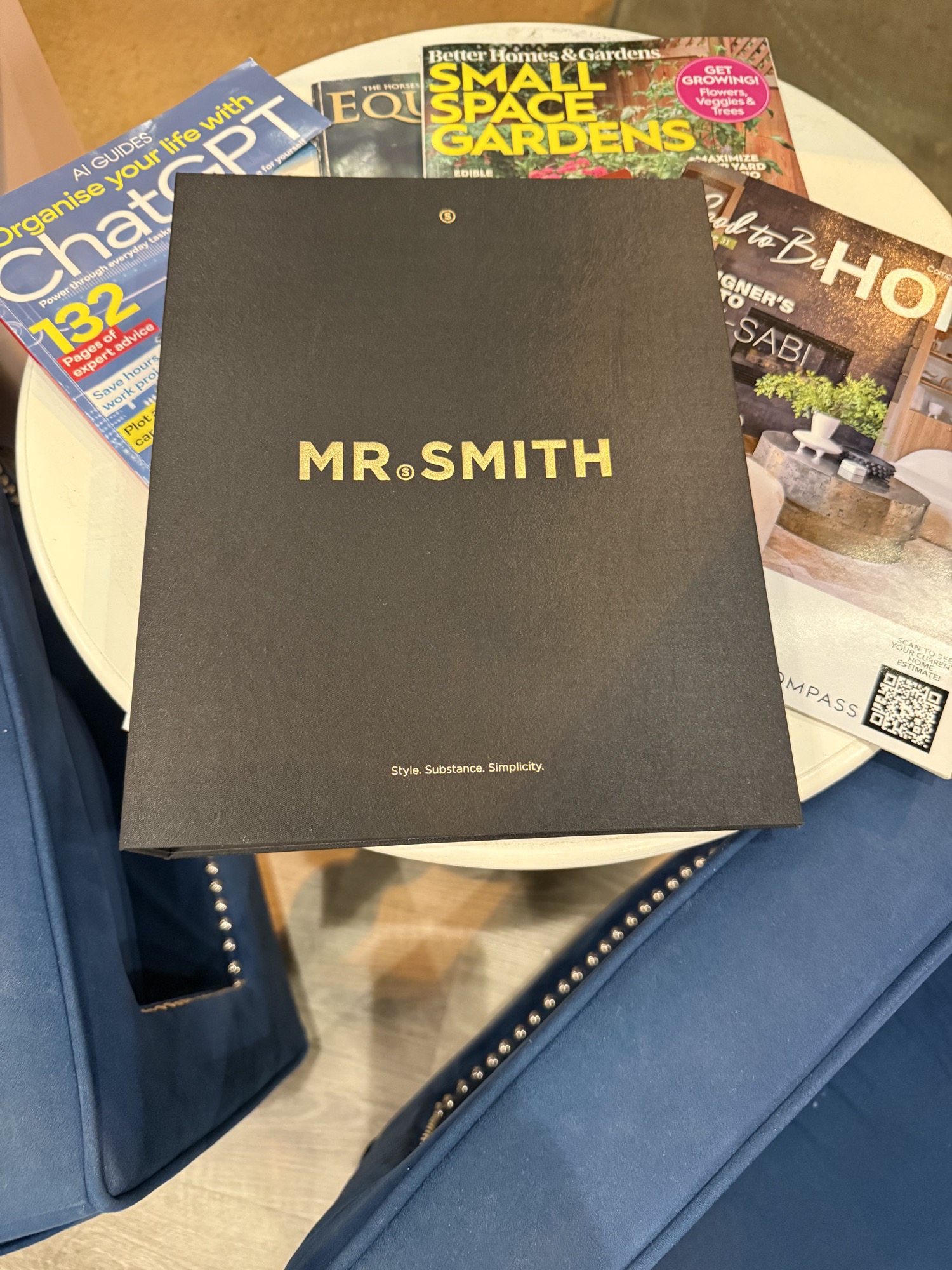 Mr. Smith gift box in the salon lounge
